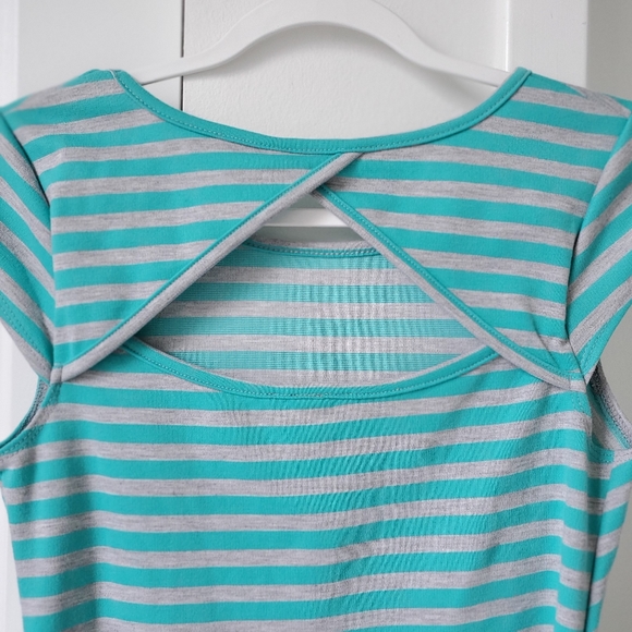 NWT BCX Teal Stripe Lines Blouse top with Belt Size Small - Picture 3 of 8